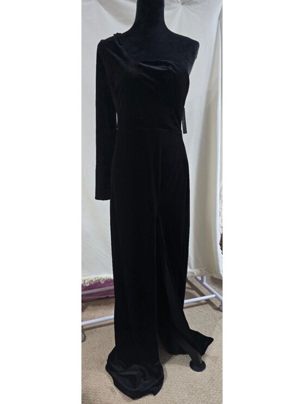 Lulus One-Shoulder Black Velvet Evening Gown Dress NWT size large